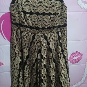 SLNY Strapless Dress with Elegant Black and Gold Design